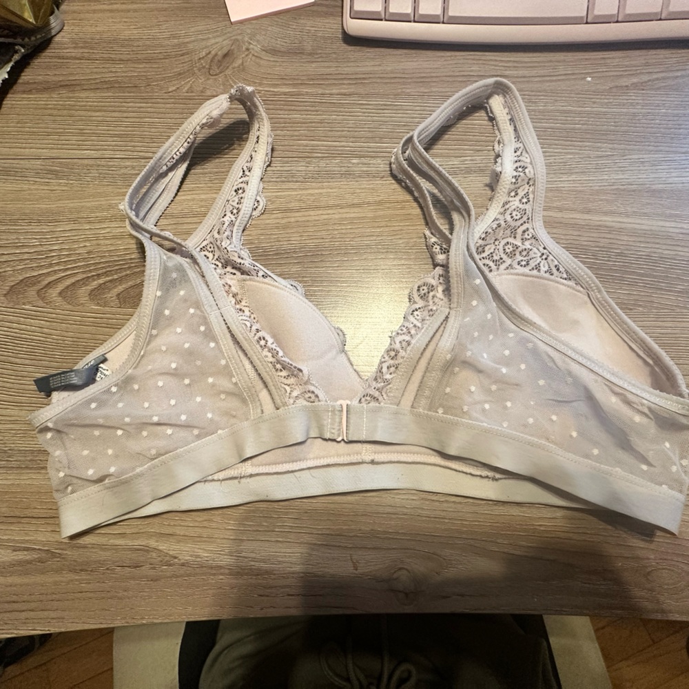 Aerie Lace Bralette in Soft Beige/dusty pink - Picture 2 of 3